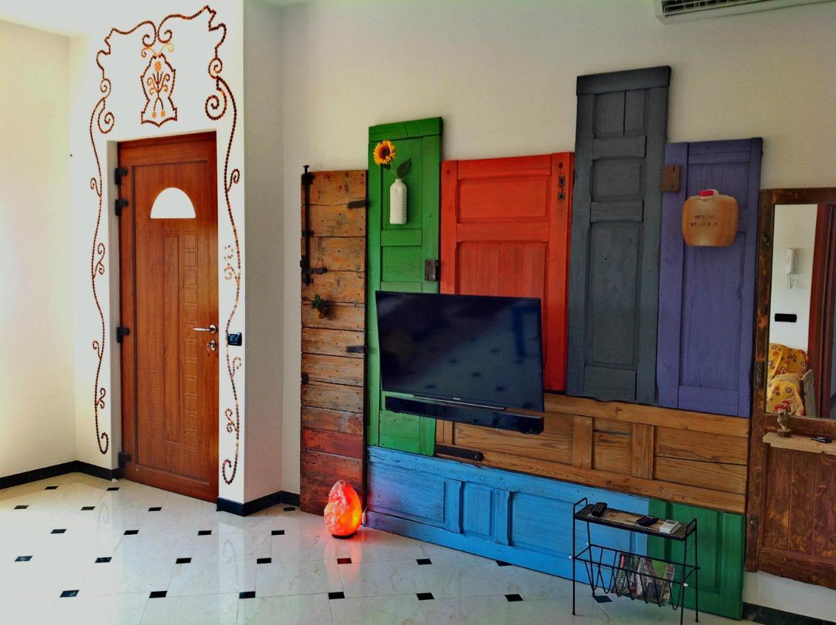 Art Rooms Joyful People 알베르벨로 외부 사진